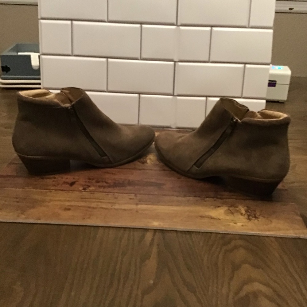 Boots, brown, 9.5, worn few times